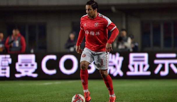 曝埃尔克森加盟广州恒大细节曝光，这下高拉特要尴尬了！-第3张图片-ZBLOG