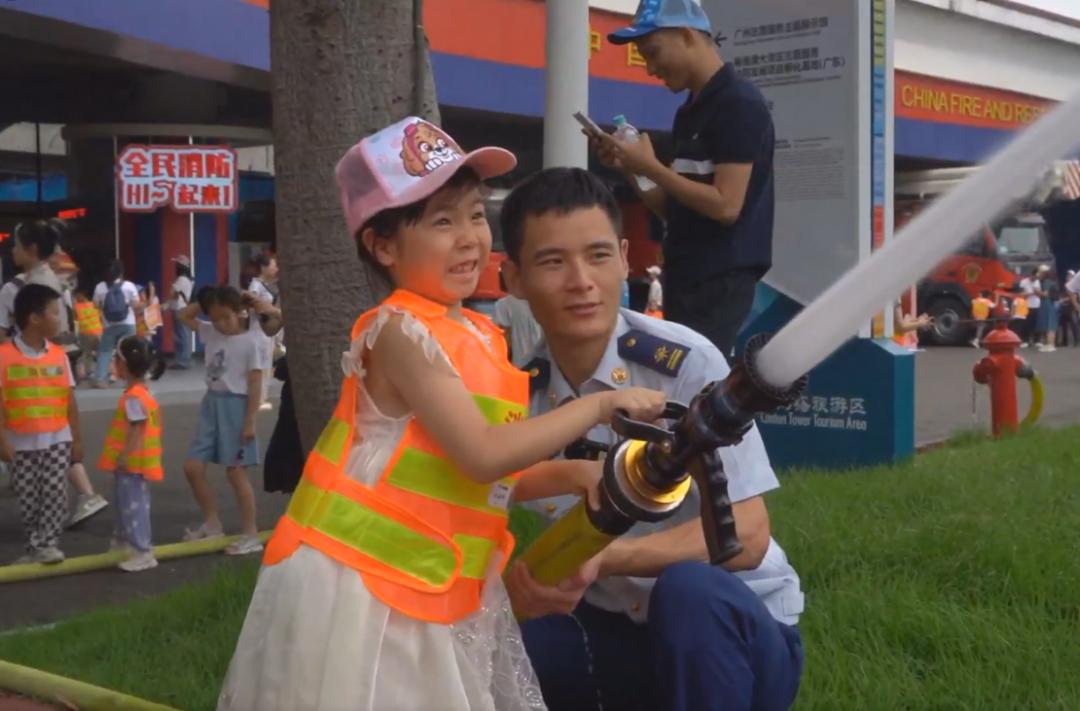 “汪汪队”遇上“火焰蓝”，“蓝焰童行，汪汪队出动”主题消防开放日来了！-第6张图片-ZBLOG