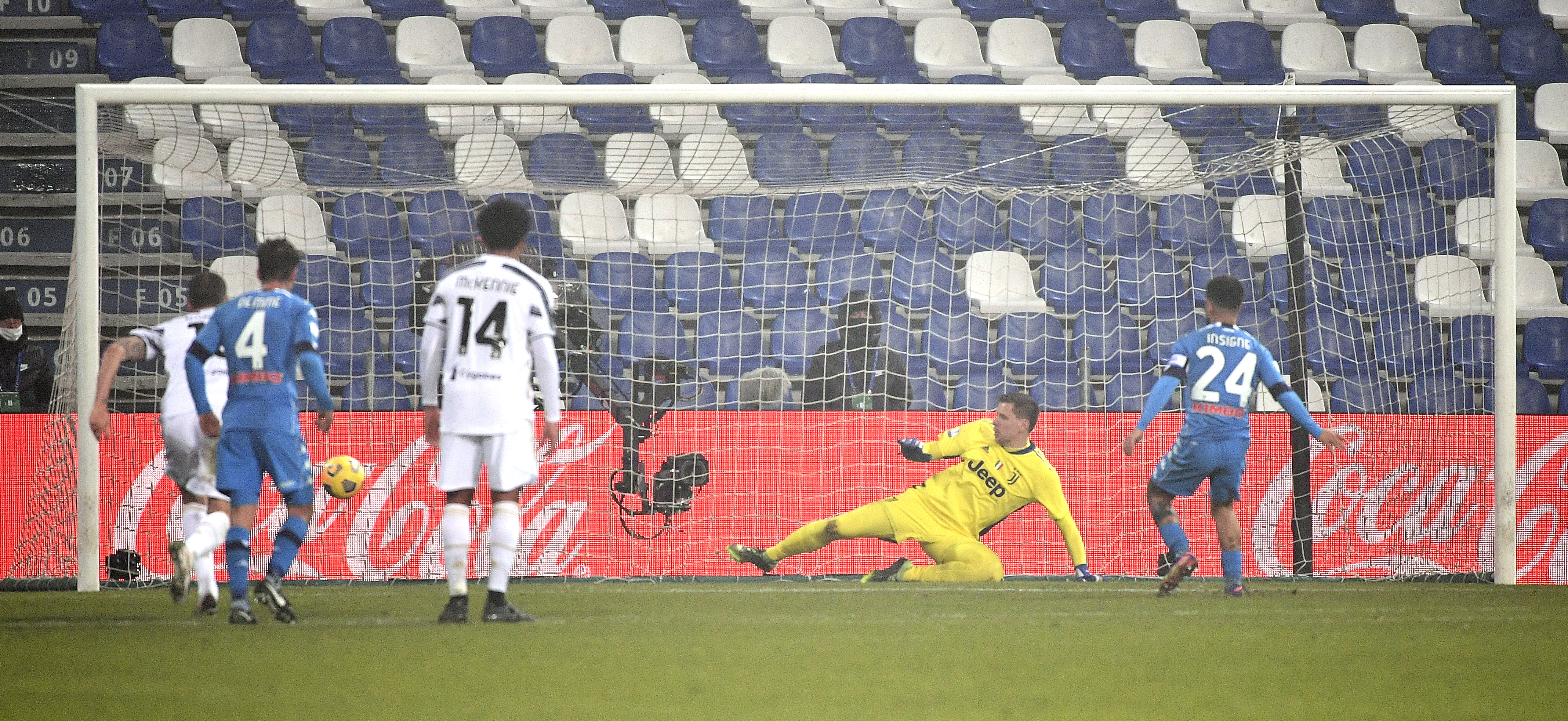 足球——意大利超级杯:尤文图斯夺冠-第6张图片-ZBLOG 2020-2021赛季意大利超级杯决赛 尤文图斯 那不勒斯_尤文图斯(意大利)