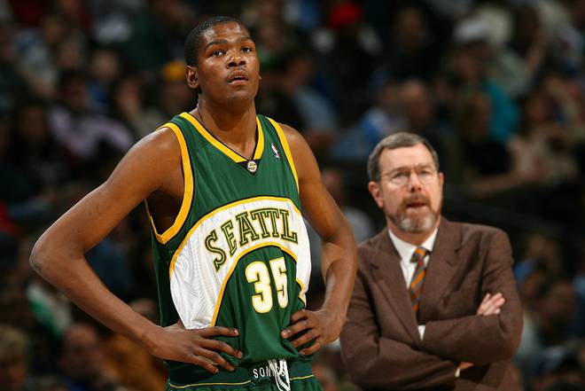 NBA的队名变迁史：14支球队保留原始名称，最多的改了5次名字-第4张图片-ZBLOG