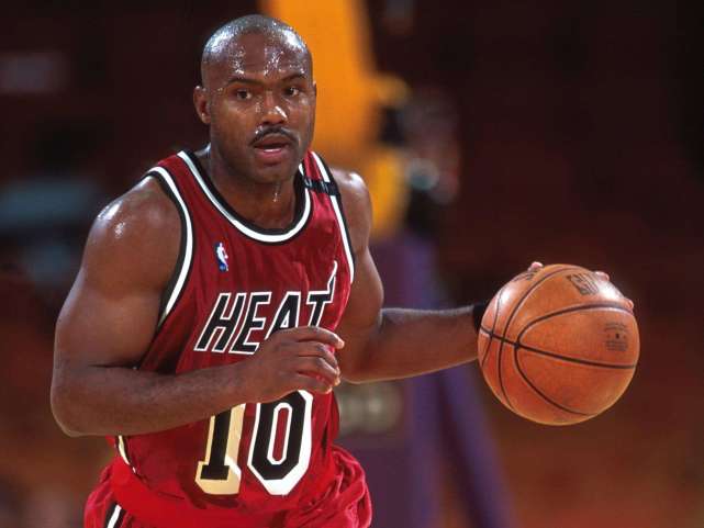 NBA球队数量名称变化，36年前仅23队，山猫、黄蜂、鹈鹕分不清楚？-第2张图片-ZBLOG
