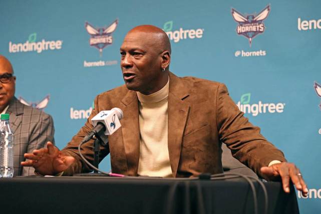 NBA球队数量名称变化，36年前仅23队，山猫、黄蜂、鹈鹕分不清楚？-第12张图片-ZBLOG