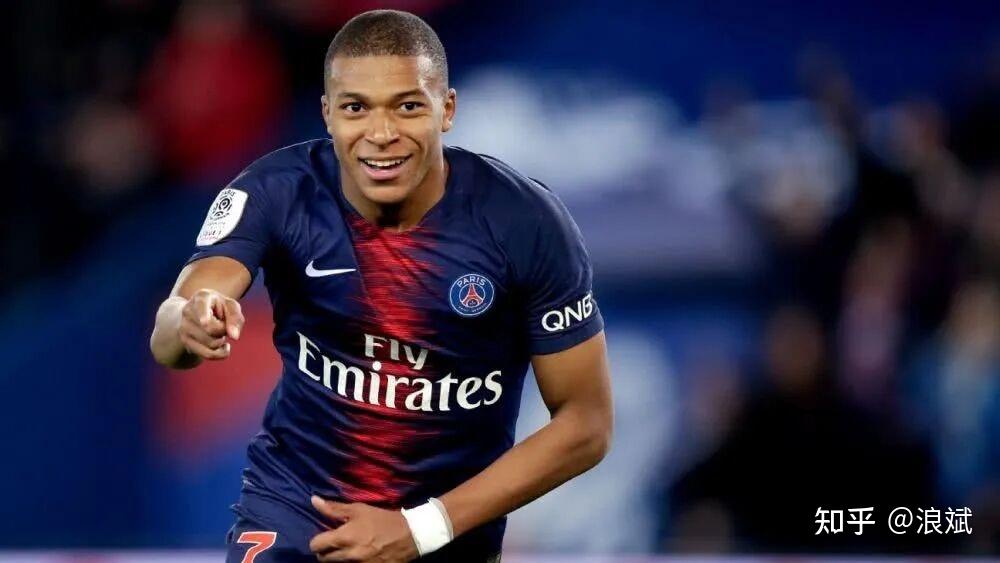 巴黎圣日耳曼队史十大代表球员-第7张图片-ZBLOG 巴黎圣日耳曼俱乐部历史球星_巴黎圣日耳曼(法国)_巴黎圣日耳曼队史十大名将