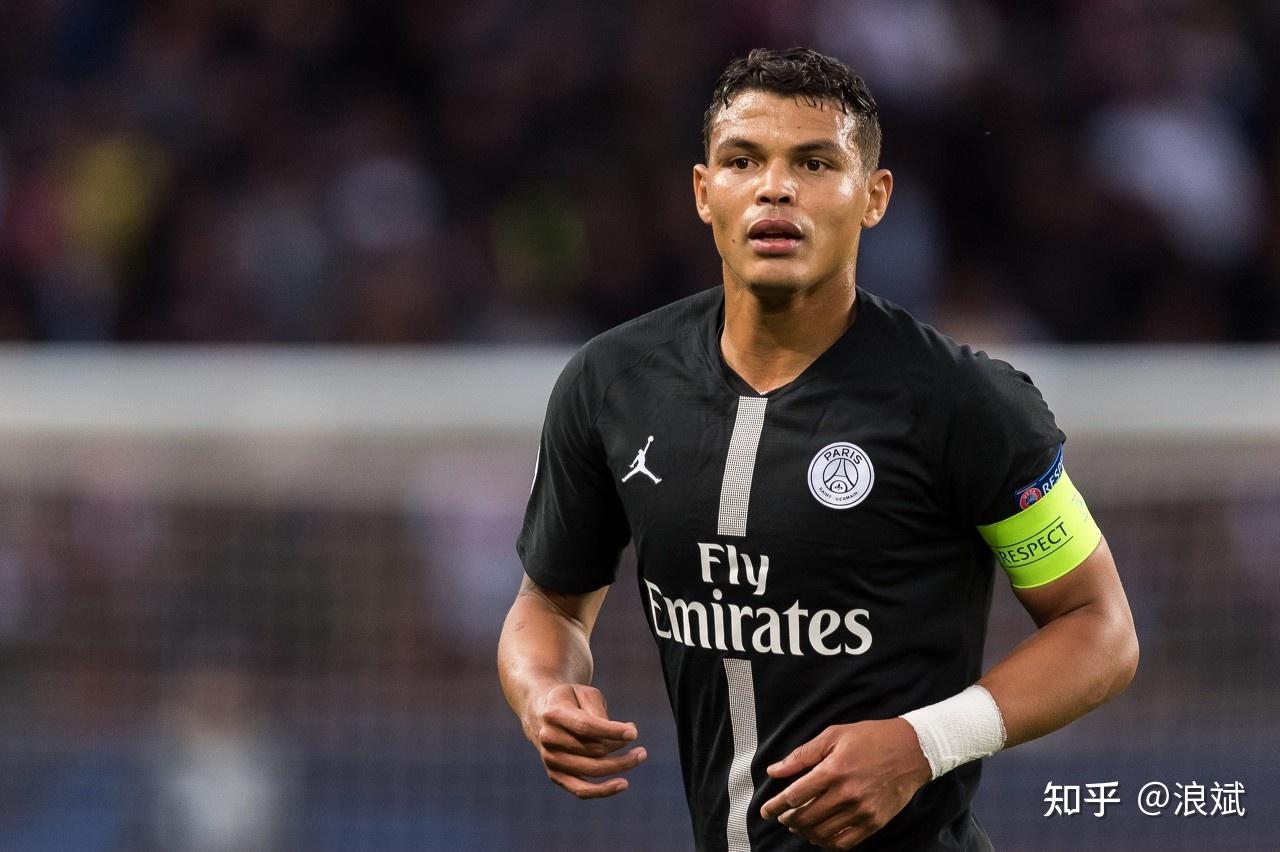 巴黎圣日耳曼队史十大代表球员-第9张图片-ZBLOG 巴黎圣日耳曼队史十大名将_巴黎圣日耳曼俱乐部历史球星_巴黎圣日耳曼(法国)