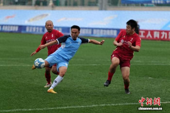 2025中国职工足球超级联赛在大连开幕