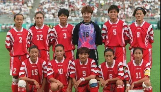 “英德骄傲”叱咤绿茵场 前女足国脚赵利红分享“足球人生”-第4张图片-ZBLOG