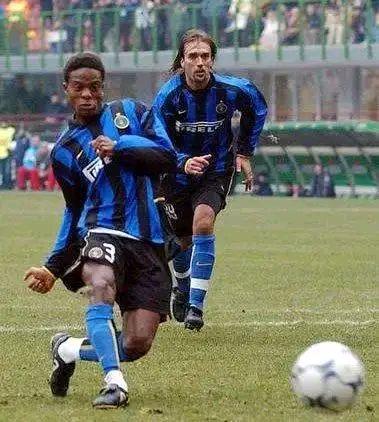 山东鲁能4次进入亚冠八强,中超名列前茅,为什么却被称惨案队?-第2张图片-ZBLOG 鲁能亚冠历史_鲁能惨案队_亚冠最不被球迷待见的球队