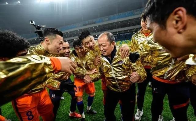 致命抽签!三战之都进入亚冠伤亡之组,泰山困局何解?-第6张图片-ZBLOG 山东泰山亚冠赛场挑战_深圳青岛大连亚冠伤亡之组_鲁能惨案队