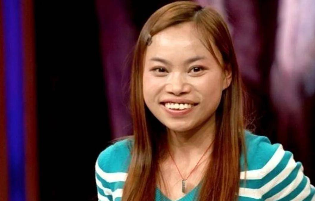 凤姐罗玉凤背后的资本之路，在国外十年不愿回来，如今后悔不已-第9张图片-ZBLOG