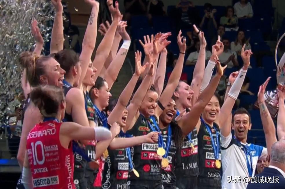 朱婷成就双圈全满贯!决赛17扣12中助科内卫冕,荣膺欧冠最佳主攻-第5张图片-ZBLOG 2025女排欧冠联赛视频直播_女排欧冠决赛 朱婷 最佳主攻 双圈全满贯