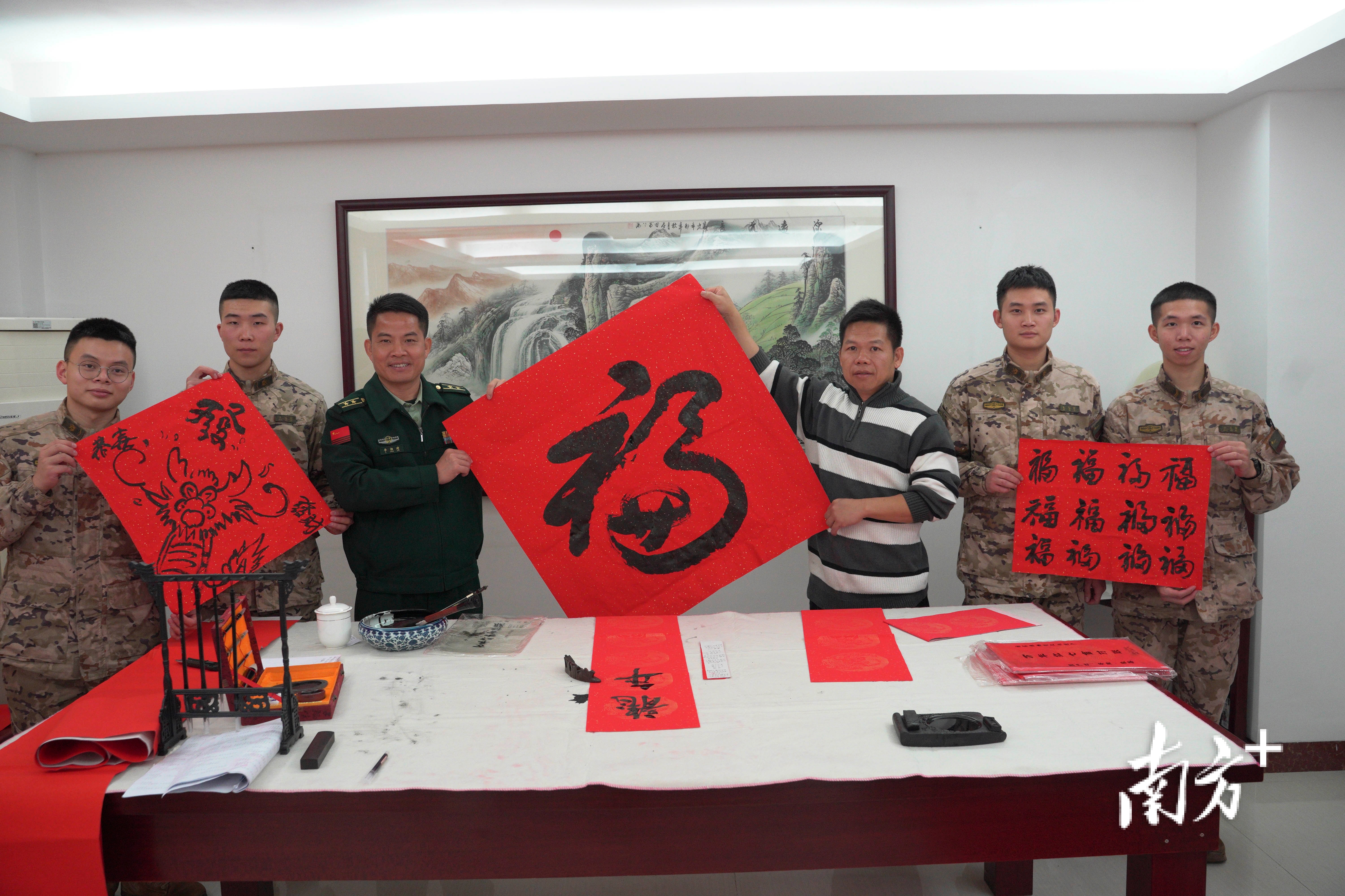 这个春节，阳江军营里武警官兵们这样过年……-第2张图片-ZBLOG