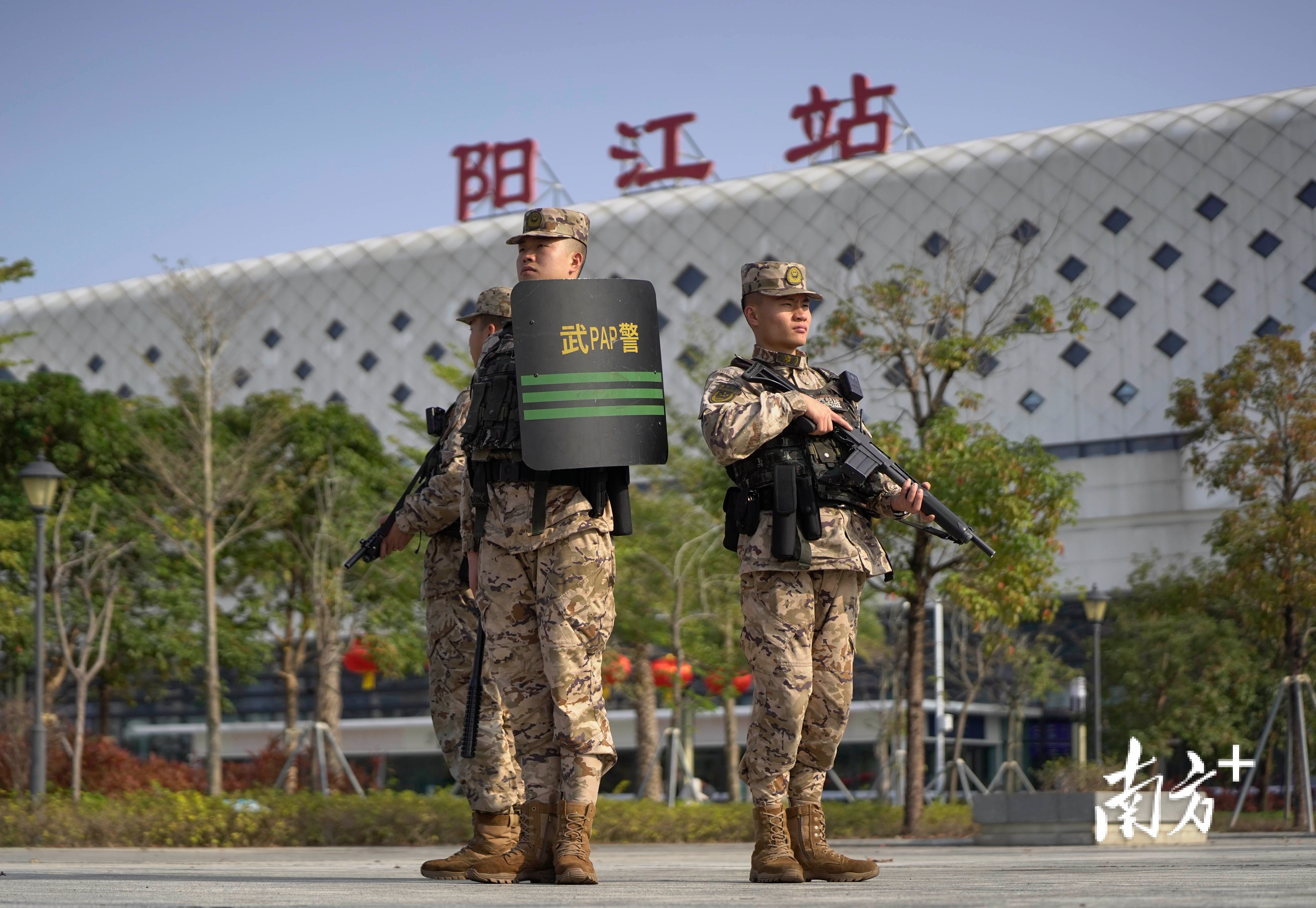 这个春节，阳江军营里武警官兵们这样过年……-第14张图片-ZBLOG