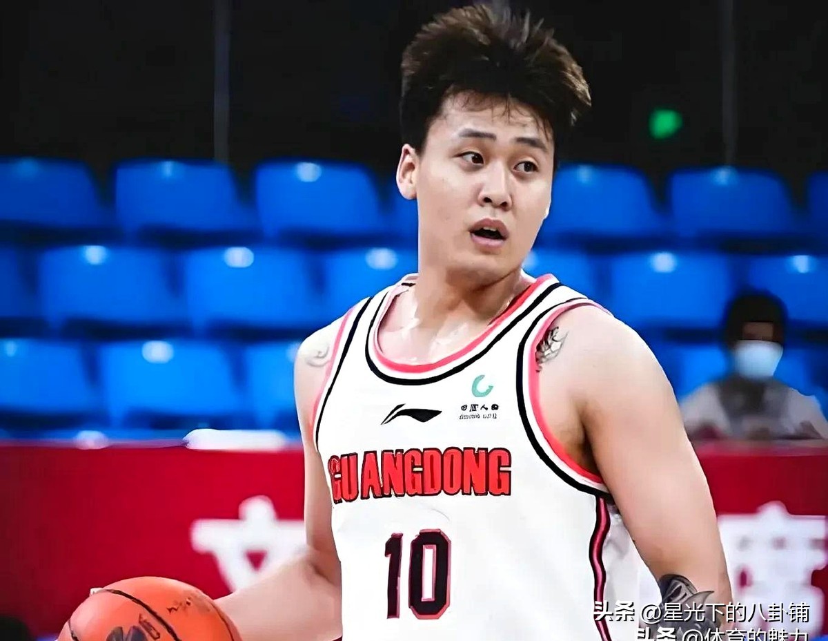 2025年沙特亚洲杯中国男篮12人大名单以及每个队员实力预测-第13张图片-ZBLOG cba球队名单2025_中国男篮名单分析_胡明轩程帅澎投射不足