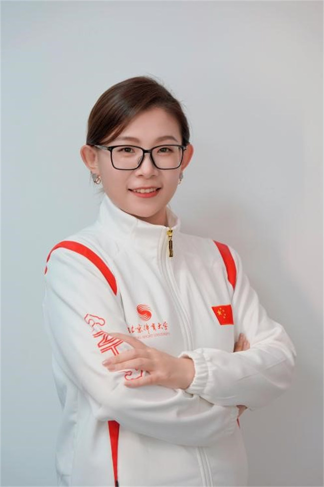 世界冰壶锦标赛冠军王冰玉做客新网银行直播间 讲述冰壶拓荒者的3次蝶变-第2张图片-ZBLOG