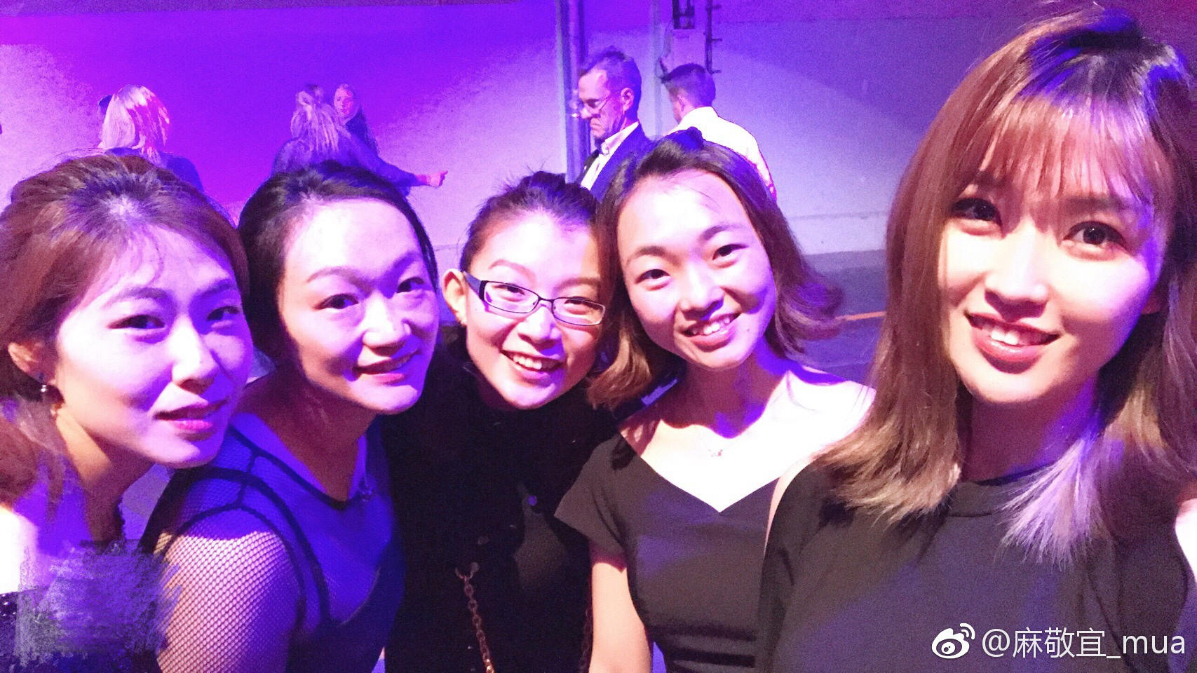 冰壶女神麻敬宜:平昌冬奥会中国代表团第一美女-第5张图片-ZBLOG 平昌冬奥会女子冰壶比赛 麻敬宜 颜值担当_瑞士冰壶队美女