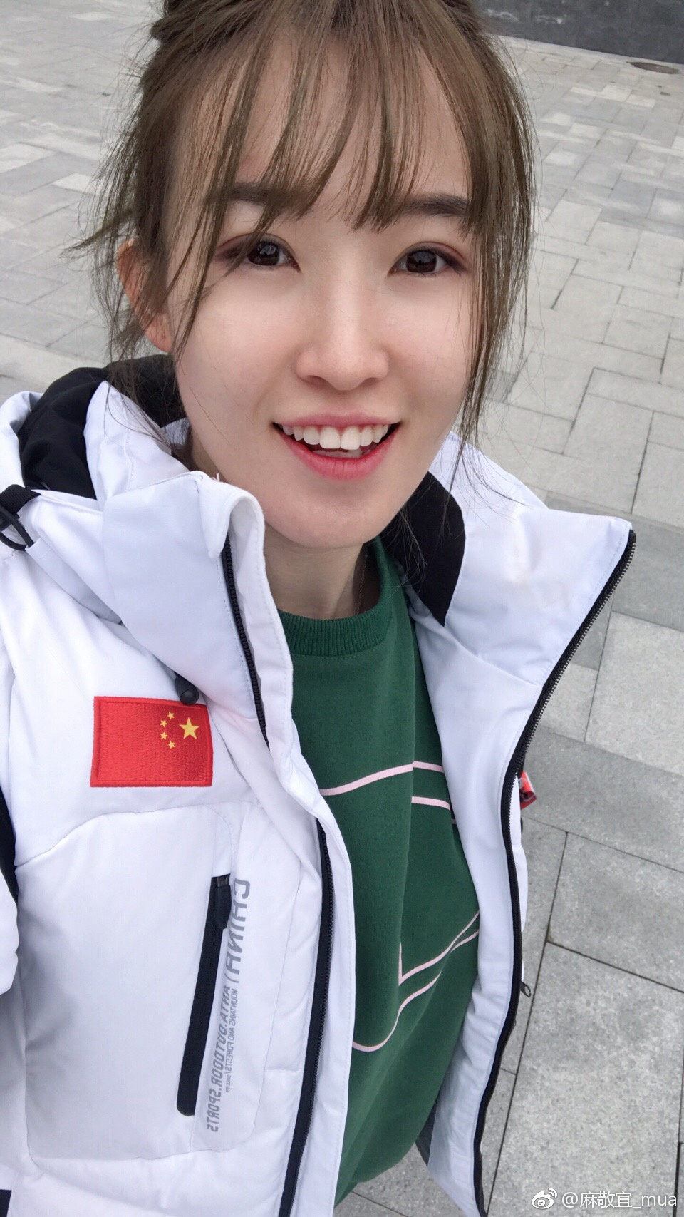 冰壶女神麻敬宜:平昌冬奥会中国代表团第一美女-第7张图片-ZBLOG 瑞士冰壶队美女_平昌冬奥会女子冰壶比赛 麻敬宜 颜值担当