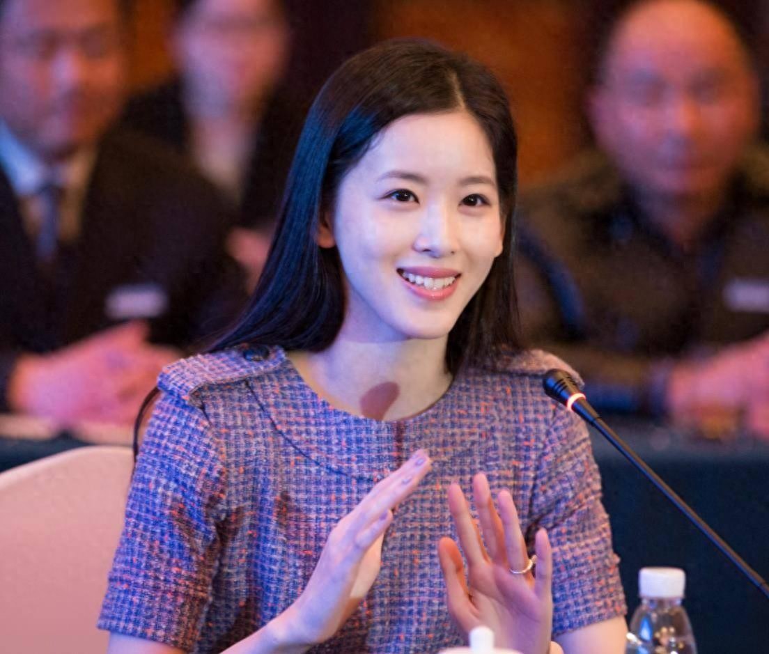 刘强东章泽天夫妇突然报警！回应章泽天被指加入“光明会”！